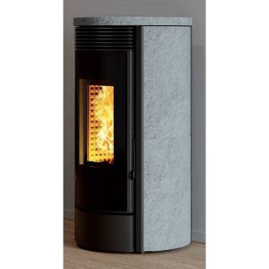 Stufa a pellet Caminetti Montegrappa MURA+ NIS EVO WI-FI con rivestimento in steatite