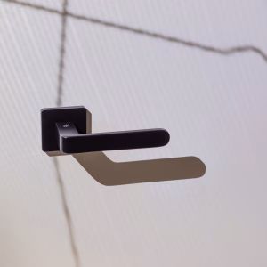 Maniglia Fedra di Colombo Design in ottone – maniglia per porte interne design contemporaneo